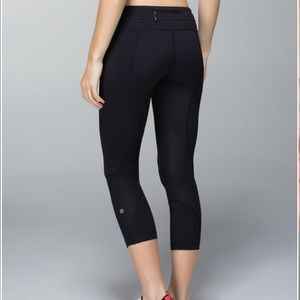 Lululemon Inspire Crop II *Luxtreme Leggings